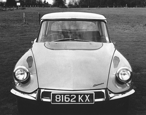 Citroën DW
built in Slough