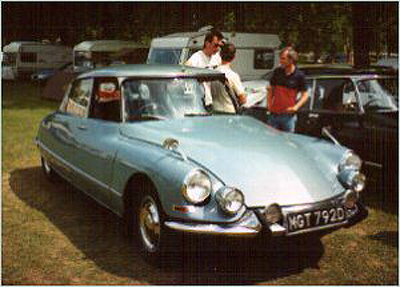 Citroën DS Pallas built
in Slough